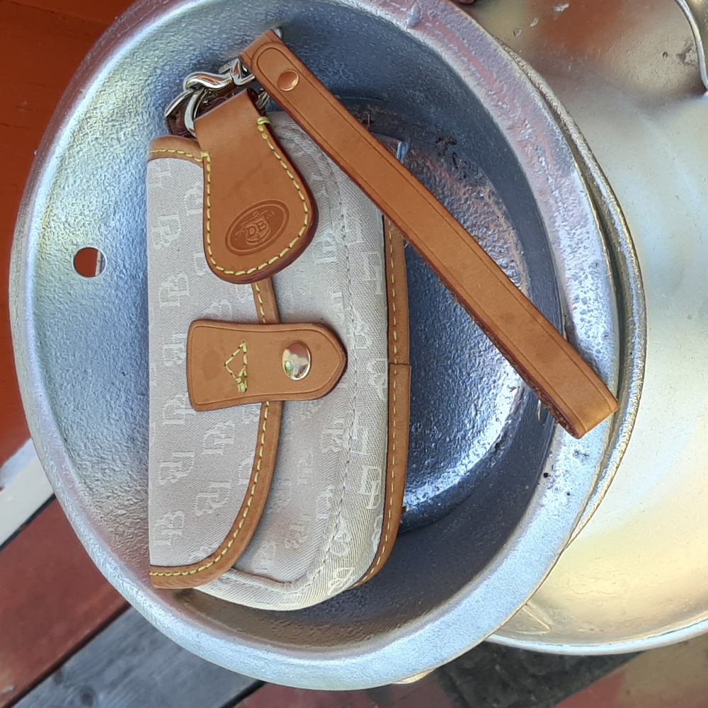 Dooney & Bourke Wristlet Jacquard Signature Print Tan
